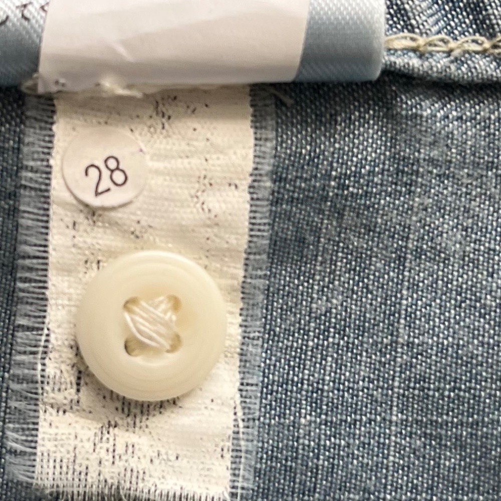 Eddie Bauer Lyocell Sleeveless Denim-Look Button Up Blouse Size S NWT - Picture 9 of 10